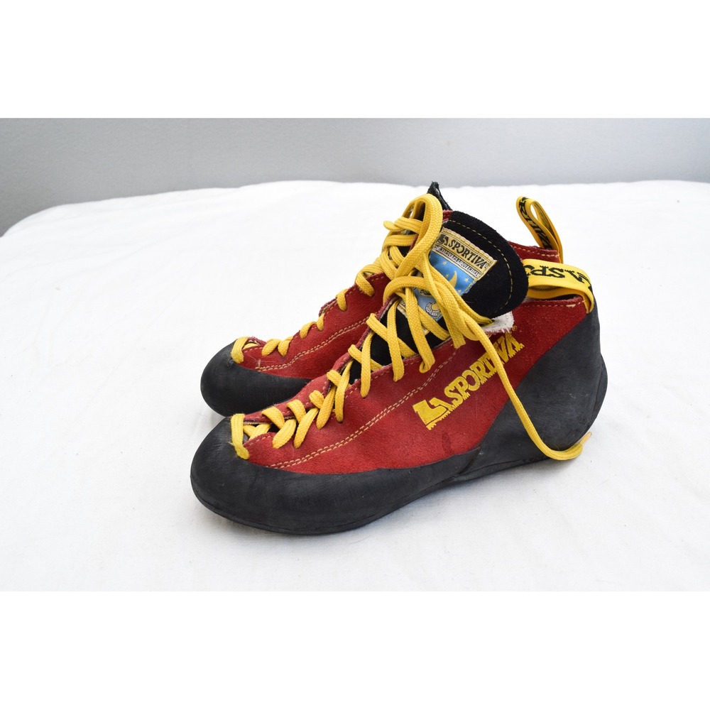 La Sportiva Climbing On The Moon Shoes 38 7 Red Yellow Suede Rock Bouldering